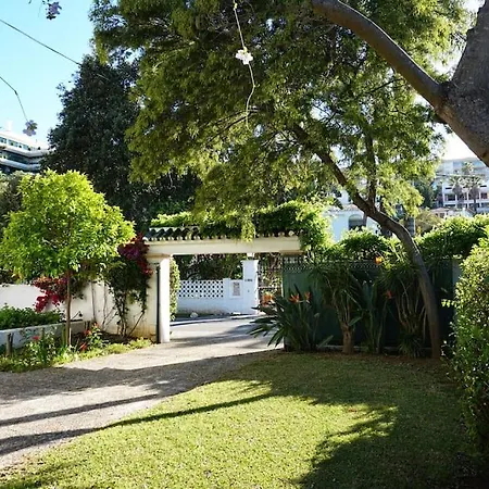 Private & Pool Nr Puerto Banus Marbella